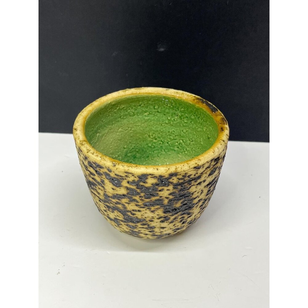 Vintage berkenbast birch bark pottery flower pot Brutalist Chamotte